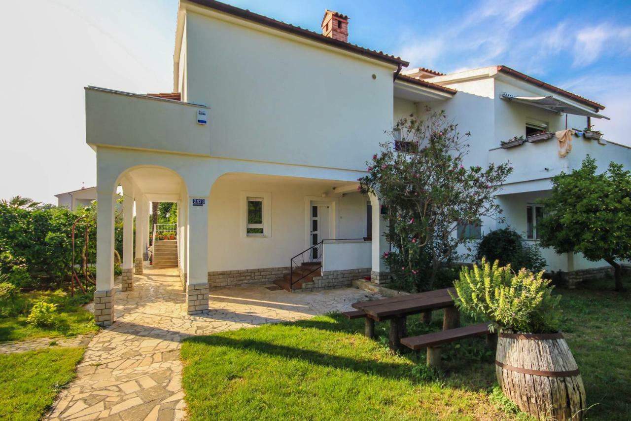 Cukon Holiday Home Medulin Exterior foto